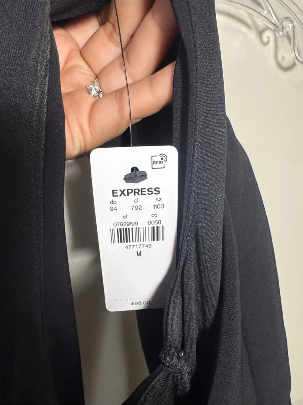 NWT Express Women’s Black Solid V-Neck Wide-Leg Jumpsuit Sleeveless Zip Ruched M